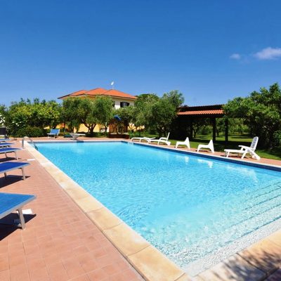 ikc425_pool_01